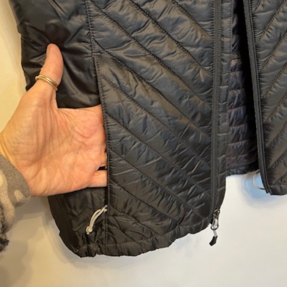 North Face Vest - Picture 3 of 7